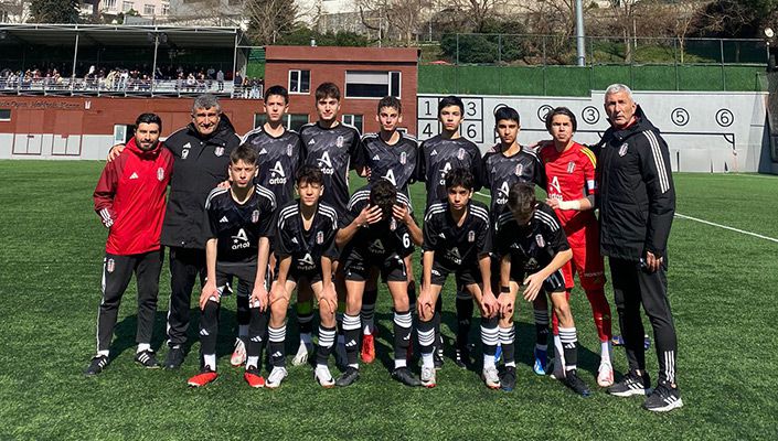 Beşiktaş Artaş:3 Kasımpaşa:1 (U-14) Beşiktaş Artaş:3 Kasımpaşa:1 (U-14)