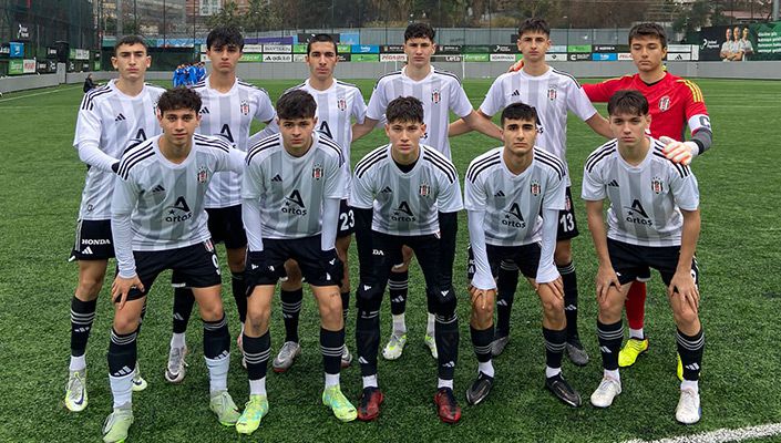 Beşiktaş Artaş:5 Sultanbeyli Belediye Spor:0 (U-16) Beşiktaş Artaş:5 Sultanbeyli Belediye Spor:0 (U-16)