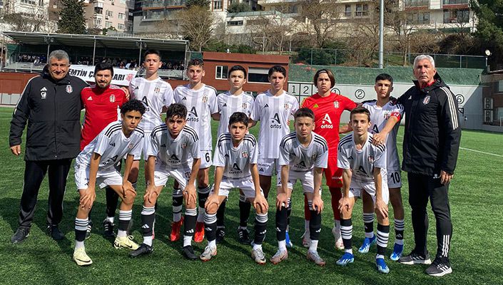 Beşiktaş Artaş:9 Darıca Gençlerbirliği:0 (U-14) Beşiktaş Artaş:9 Darıca Gençlerbirliği:0 (U-14)