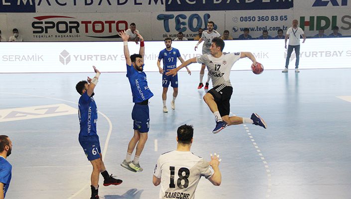 Beşiktaş Aygaz:27 Nilüfer Belediyesi SK:26 Beşiktaş Aygaz:27 Nilüfer Belediyesi SK:26