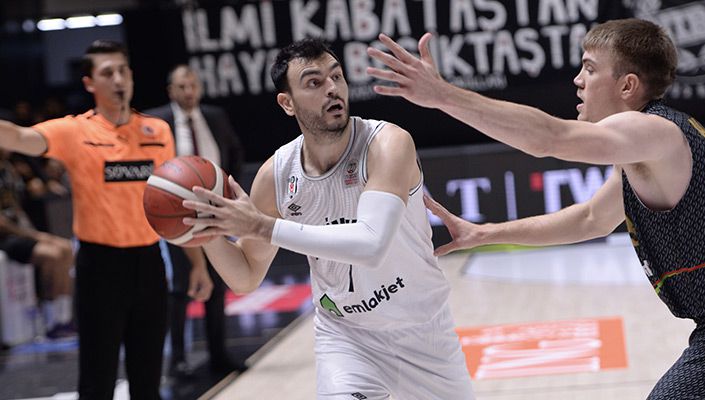 Beşiktaş Emlakjet:66 Aliağa Petkim Spor:62 Beşiktaş Emlakjet:66 Aliağa Petkim Spor:62