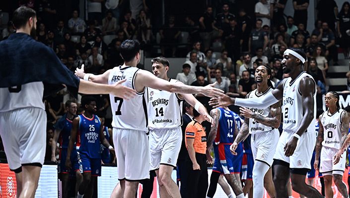 Beşiktaş Fibabanka:97 Anadolu Efes:70 Beşiktaş Fibabanka:97 Anadolu Efes:70
