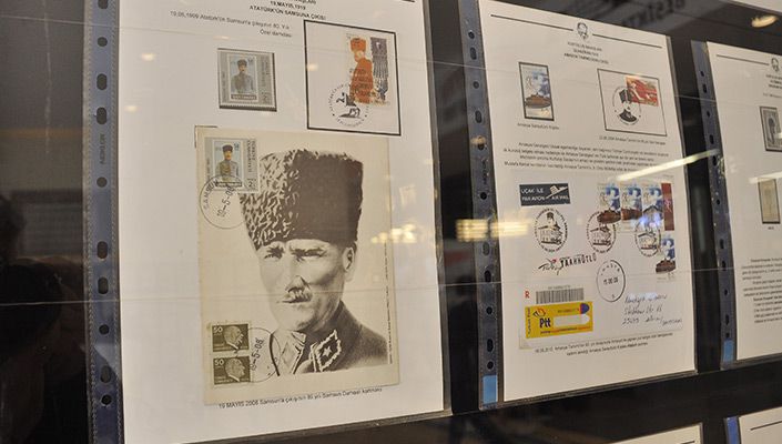 Beşiktaş JK Müzesi’nde “Atatürk Konulu Pul Sergisi” Açıldı Beşiktaş JK Müzesi’nde “Atatürk Konulu Pul Sergisi” Açıldı