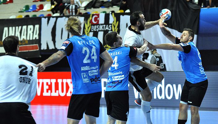 Beşiktaş Mogaz:23 HC Metalurg:22 Beşiktaş Mogaz:23 HC Metalurg:22