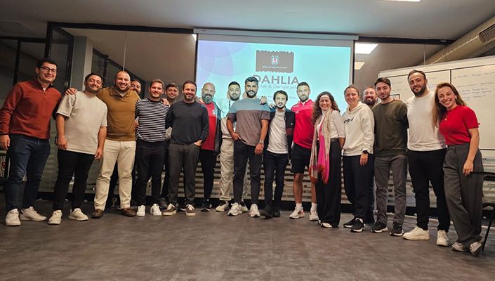 Beşiktaş United Payment Kadın Futbol Takımımızın Teknik ve İdari Ekibi Eğitim Aldı Beşiktaş United Payment Kadın Futbol Takımımızın Teknik ve İdari Ekibi Eğitim Aldı