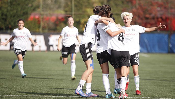 Beşiktaş Vodafone:4 Fatih Vatan Spor:2 Beşiktaş Vodafone:4 Fatih Vatan Spor:2