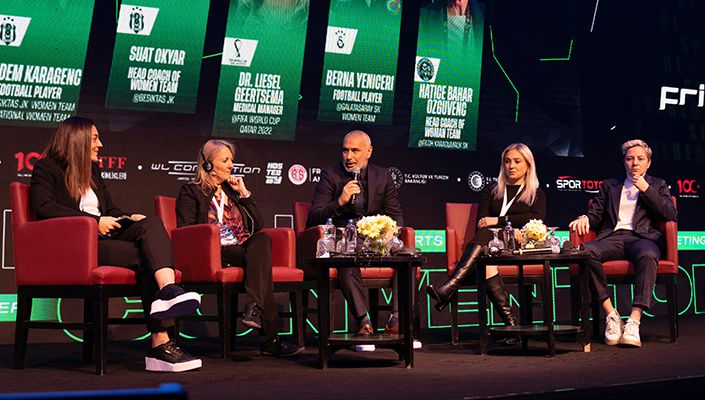 Beşiktaş Vodafone Takımımızın Teknik Sorumlusu Suat Okyar ile Sporcumuz Didem Karagenç, WinterLeague Convention’a Konuşmacı Olarak Katıldılar Beşiktaş Vodafone Takımımızın Teknik Sorumlusu Suat Okyar ile Sporcumuz Didem Karagenç, WinterLeague Convention’a Konuşmacı Olarak Katıldılar