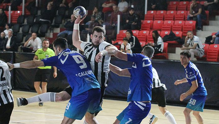 Beşiktaş Yurtbay Seramik:30 Nilüfer Belediyespor:28 Beşiktaş Yurtbay Seramik:30 Nilüfer Belediyespor:28