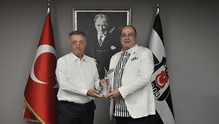 Beşiktaşlı Girişimci İş Adamları ve Kadınları Spor Kulübü Derneği Başkanı İlker Bayram’dan Kulübümüze Ziyaret Beşiktaşlı Girişimci İş Adamları ve Kadınları Spor Kulübü Derneği Başkanı İlker Bayram’dan Kulübümüze Ziyaret