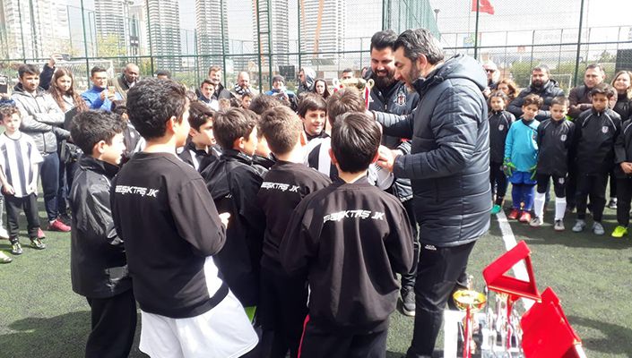 BJK Spor Okulları Geleceğin Kartalları 2. Bölgesel Futbol Turnuvası’nın On Birinci Etabı Yapıldı BJK Spor Okulları Geleceğin Kartalları 2. Bölgesel Futbol Turnuvası’nın On Birinci Etabı Yapıldı