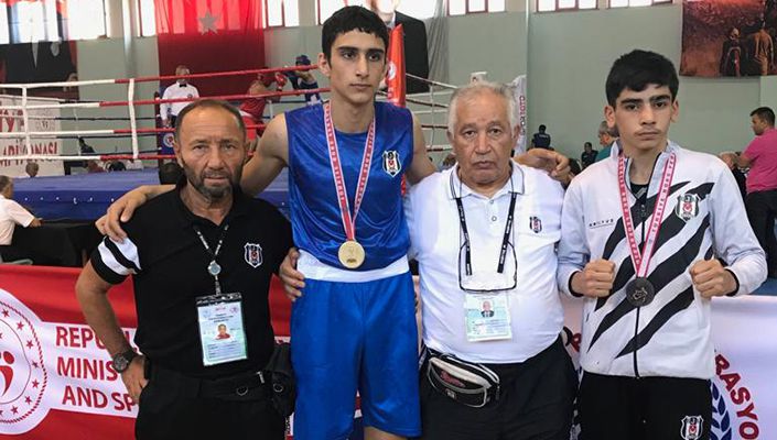 Boksorümüz Burak Canpolat, Türkiye Şampiyonu Oldu Boksorümüz Burak Canpolat, Türkiye Şampiyonu Oldu