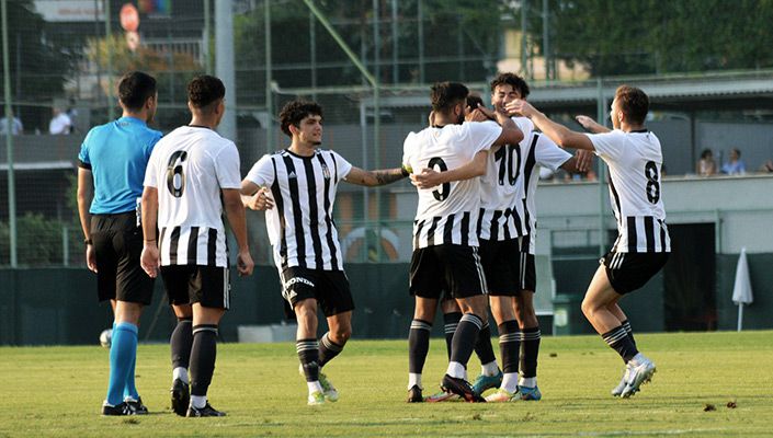 Corendon Alanyaspor:0 Beşiktaş:3 (Rezerv Lig) Corendon Alanyaspor:0 Beşiktaş:3 (Rezerv Lig)