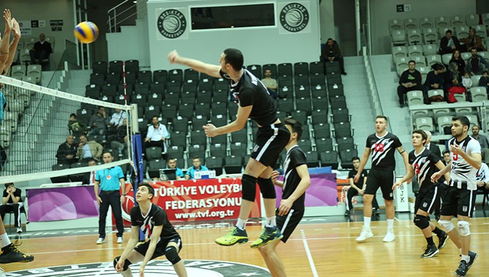 Beşiktaş:0 İnegöl Bld.:3 Beşiktaş:0 İnegöl Bld.:3