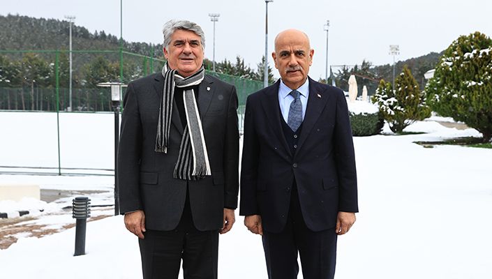 Eski Tarım ve Orman Bakanı Prof. Dr. Vahit Kirişci’den Başkanımız Serdal Adalı’ya Ziyaret Eski Tarım ve Orman Bakanı Prof. Dr. Vahit Kirişci’den Başkanımız Serdal Adalı’ya Ziyaret
