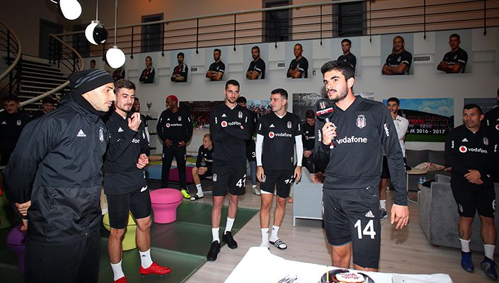 Fatih Aksoy’un Doğum Günü Kutlandı Fatih Aksoy’un Doğum Günü Kutlandı