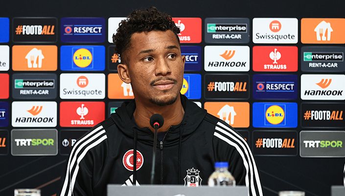 Felix Uduokhai: “Umarım yarın taraftarlarımızla galibiyeti kutlarız” Felix Uduokhai: “Umarım yarın taraftarlarımızla galibiyeti kutlarız”