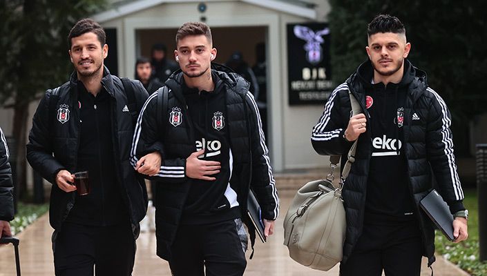 Futbol A Takımımız Antalya’ya Gitti Futbol A Takımımız Antalya’ya Gitti