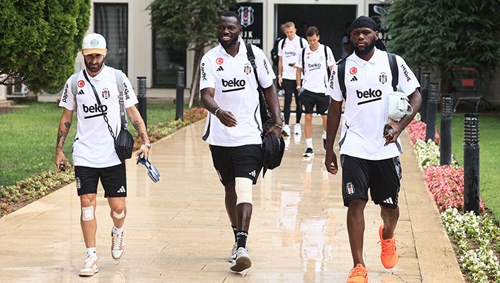 Futbol A Takımımız İsviçre’ye Gitti Futbol A Takımımız İsviçre’ye Gitti