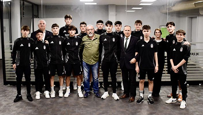 Futbol Akademimizin Sporcularına Eğitime Destek Programı Futbol Akademimizin Sporcularına Eğitime Destek Programı