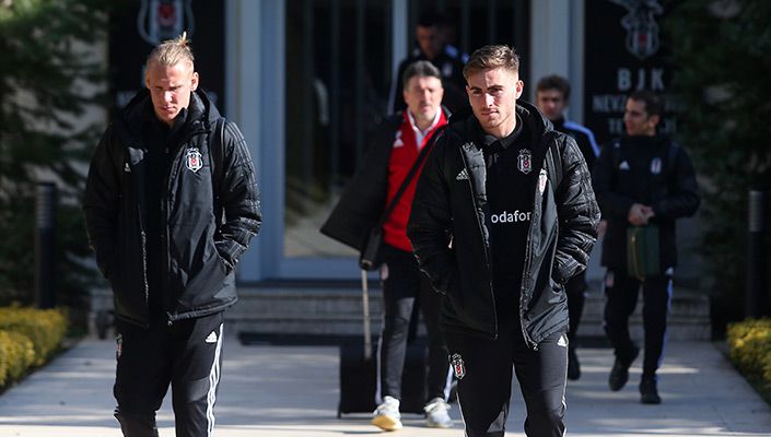 Futbol Takımımız, İzmir’e Gitti Futbol Takımımız, İzmir’e Gitti