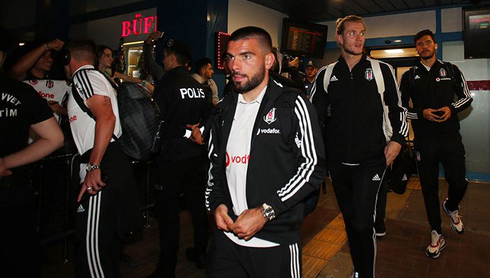 Futbol Takımımız, Trabzon’da Futbol Takımımız, Trabzon’da
