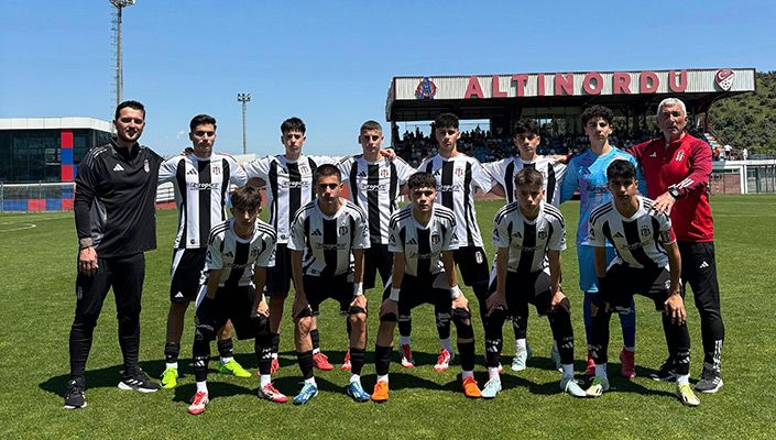 Galatasaray:3 Beşiktaş:0 (U-15) Galatasaray:3 Beşiktaş:0 (U-15)