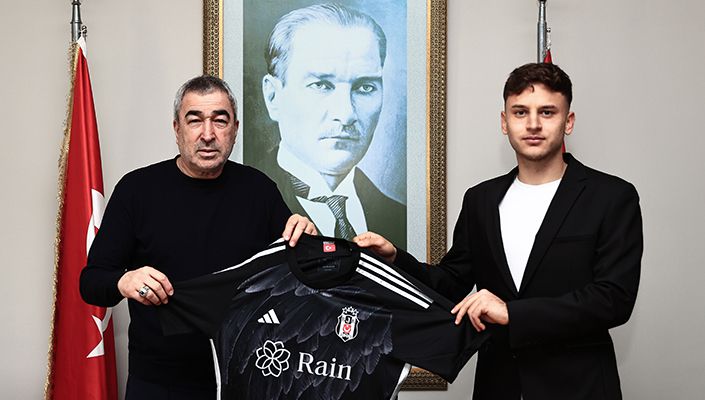 Genç Futbolcumuz Fahri Kerem Ay ile Profesyonel Sözleşme İmzalandı Genç Futbolcumuz Fahri Kerem Ay ile Profesyonel Sözleşme İmzalandı