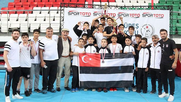 Güreş Takımımız, 12-13 Yaş Greko-Romen Türkiye İkincisi Oldu Güreş Takımımız, 12-13 Yaş Greko-Romen Türkiye İkincisi Oldu