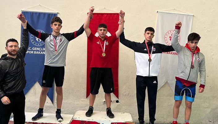 Güreş Takımımızın Sporcularından Sekiz Madalya Güreş Takımımızın Sporcularından Sekiz Madalya