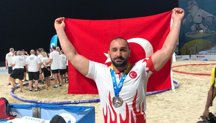 Güreşçimiz Ufuk Yılmaz, Dünya Plaj Oyunları'nda Dünya İkincisi Oldu Güreşçimiz Ufuk Yılmaz, Dünya Plaj Oyunları'nda Dünya İkincisi Oldu