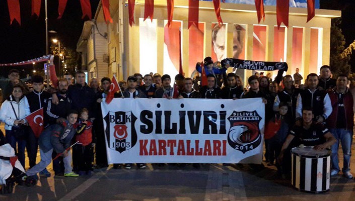 Silivri Beşiktaş Taraftarlar Derneği’nden Cumhuriyet Bayramı Kutlaması Silivri Beşiktaş Taraftarlar Derneği’nden Cumhuriyet Bayramı Kutlaması