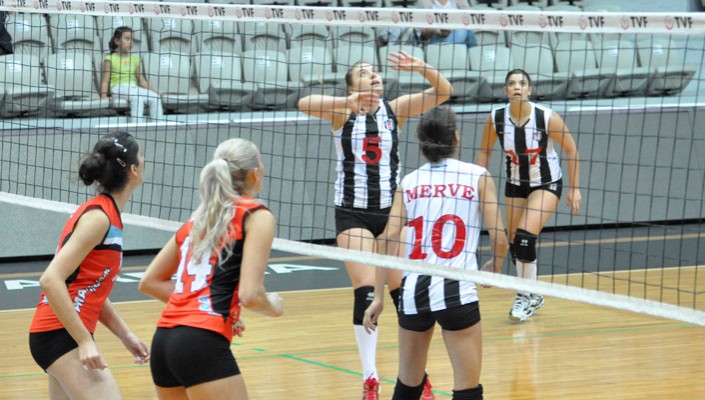 Kadın Voleybol Takımımızın Rakibi Rota Koleji Kadın Voleybol Takımımızın Rakibi Rota Koleji