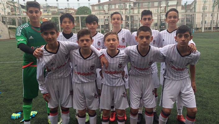 İstanbulspor:1 Beşiktaş:3 (U-13) İstanbulspor:1 Beşiktaş:3 (U-13)