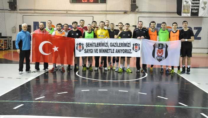 Beşiktaş Mogaz Takımımız, Çanakkale Şehitlerimizi ve Gazilerimizi Andı Beşiktaş Mogaz Takımımız, Çanakkale Şehitlerimizi ve Gazilerimizi Andı