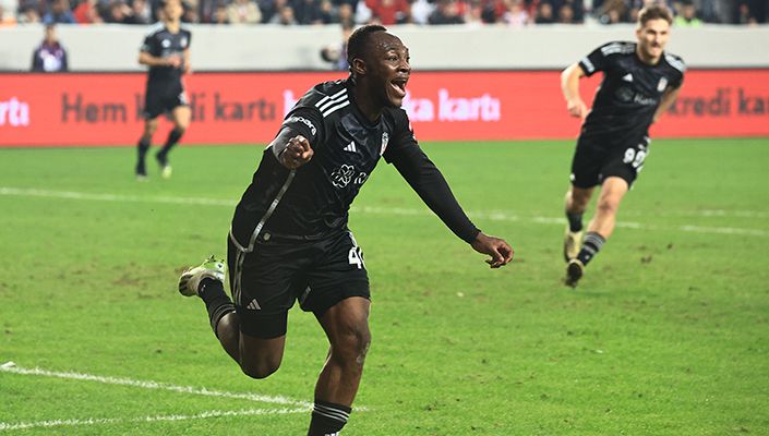 Jackson Muleka: “Takımda herkes elinden geleni yapıyor” Jackson Muleka: “Takımda herkes elinden geleni yapıyor”