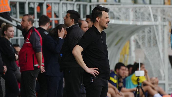 Kadın Futbol Takımları Yardımcı Antrenörümüz Burak Sidar’dan Açıklamalar Kadın Futbol Takımları Yardımcı Antrenörümüz Burak Sidar’dan Açıklamalar