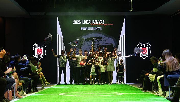 Kartal Yuvası, 2026 İlkbahar-Yaz Koleksiyonu Defilesi Yapıldı Kartal Yuvası, 2026 İlkbahar-Yaz Koleksiyonu Defilesi Yapıldı