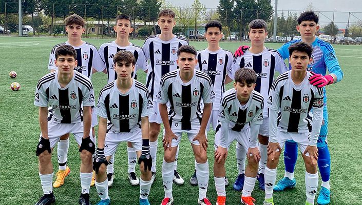 Kocaelispor:3 Beşiktaş:2 (U-14) Kocaelispor:3 Beşiktaş:2 (U-14)