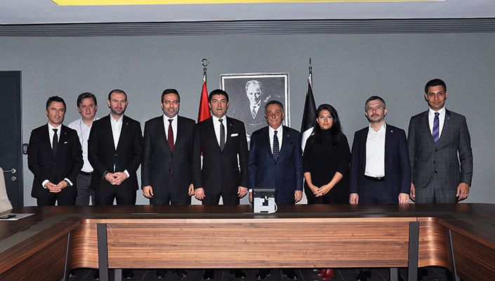 Kongre Üyemiz ve İYİ Parti İstanbul İl Başkanı Buğra Kavuncu’dan Başkanımız Ahmet Nur Çebi’ye Ziyaret Kongre Üyemiz ve İYİ Parti İstanbul İl Başkanı Buğra Kavuncu’dan Başkanımız Ahmet Nur Çebi’ye Ziyaret