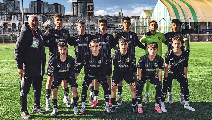 Küçükçekmece Sinop SK:1 Beşiktaş:3 (U-15) Küçükçekmece Sinop SK:1 Beşiktaş:3 (U-15)