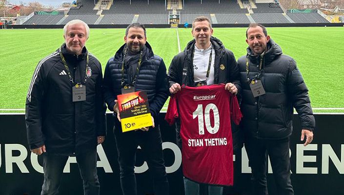 Kulübümüzden FK Bodø/Glimt Futbol Akademisi’ne Ziyaret Kulübümüzden FK Bodø/Glimt Futbol Akademisi’ne Ziyaret