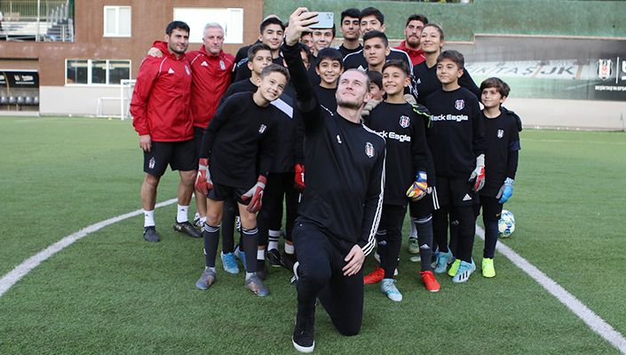 Loris Karius, Genç Kalecilerimizle Buluştu Loris Karius, Genç Kalecilerimizle Buluştu