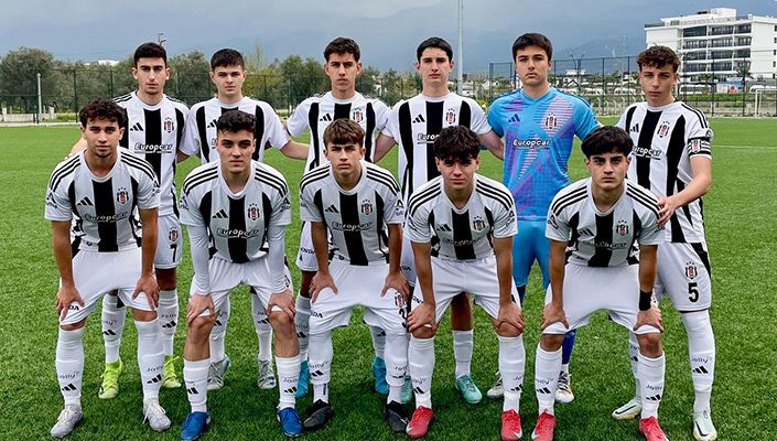 Manisa FK:1 Beşiktaş:1 (U-17) Manisa FK:1 Beşiktaş:1 (U-17)