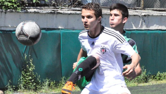 Beşiktaş:1 Sakaryaspor:0 (U-17) Beşiktaş:1 Sakaryaspor:0 (U-17)