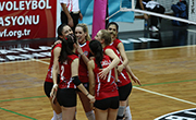 Beşiktaş women top Halkbank 3-0 at Akatlar Arena 
