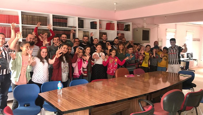 Arnavutköy Beşiktaşlılar Derneği’nden Süleyman Seba Kütüphanesi Arnavutköy Beşiktaşlılar Derneği’nden Süleyman Seba Kütüphanesi