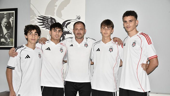 Ömer Ensari Dal, Ahmet Nezir Şengüzel, Beytullah Gezer ile Eren Bulut Meyre Futbol Akademimize Dahil Oldu Ömer Ensari Dal, Ahmet Nezir Şengüzel, Beytullah Gezer ile Eren Bulut Meyre Futbol Akademimize Dahil Oldu