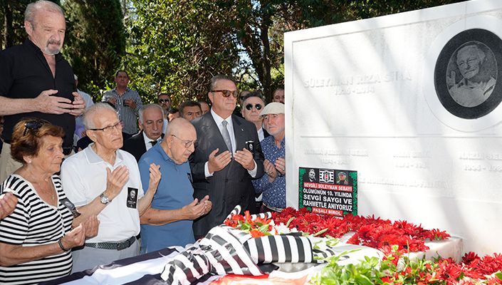 Onursal Başkanımız Merhum Süleyman Seba’yı Kabri Başında Andık Onursal Başkanımız Merhum Süleyman Seba’yı Kabri Başında Andık