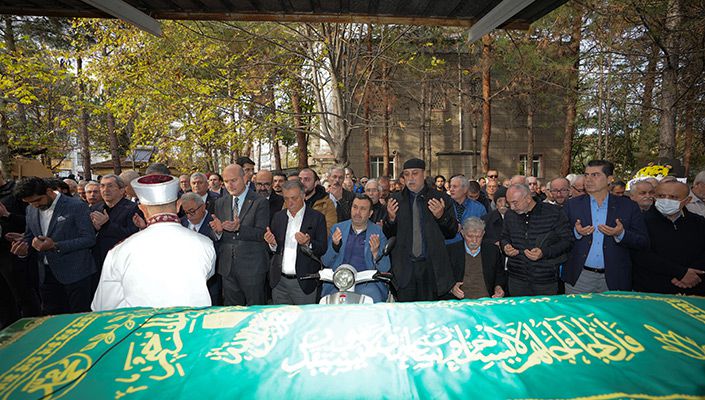 Özdemir Yazıcı Son Yolculuğuna Uğurlandı Özdemir Yazıcı Son Yolculuğuna Uğurlandı