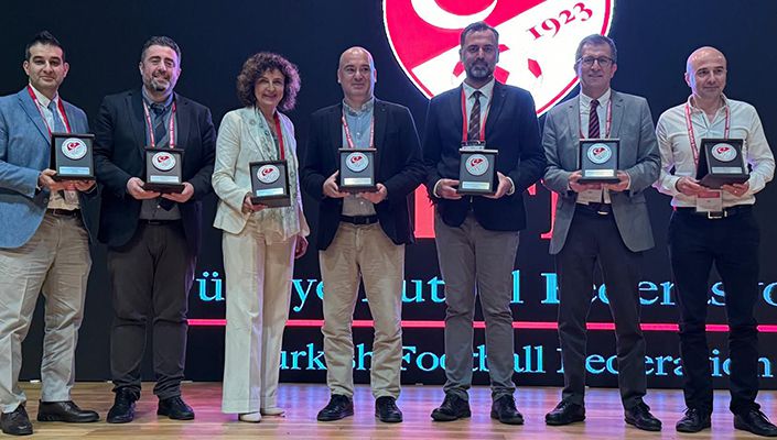Sağlık Kurulu Üyelerimiz, Sağlık Ekibi Çalışanları Bilgi Yenileme Kursuna Eğitmen Olarak Katıldı Sağlık Kurulu Üyelerimiz, Sağlık Ekibi Çalışanları Bilgi Yenileme Kursuna Eğitmen Olarak Katıldı